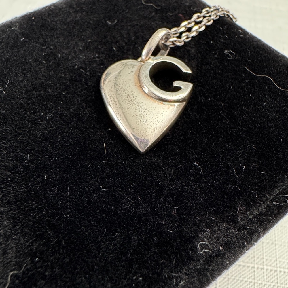 Gucci Silver Heart Necklace with G Logo - Picture 5 of 14